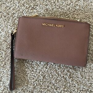 Michael Kors wallet/wristlet